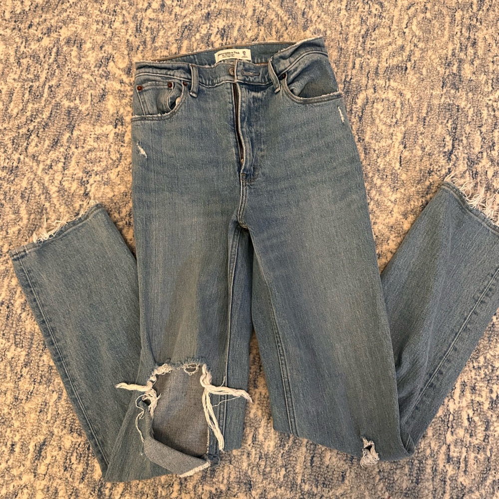 Super cute Abercrombie blue ripped jeans!